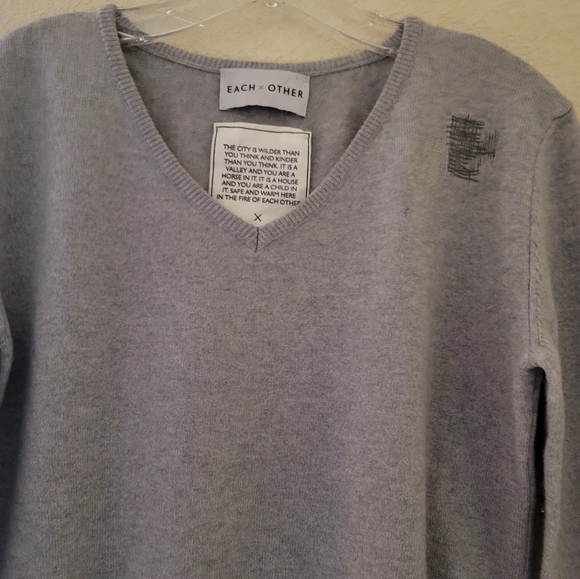Each x Other Sweater Gray Patched 100% Cashmere Relaxed Fit V-neck Size XS - Picture 4 of 13